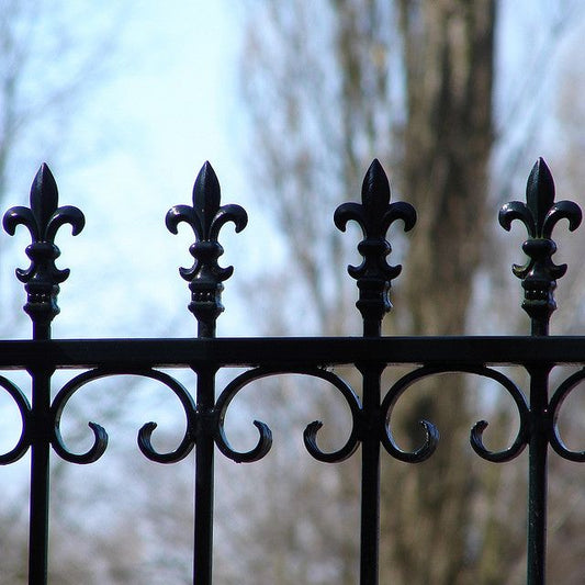 6 Victorian Era Fence Styles - For Historic Homes