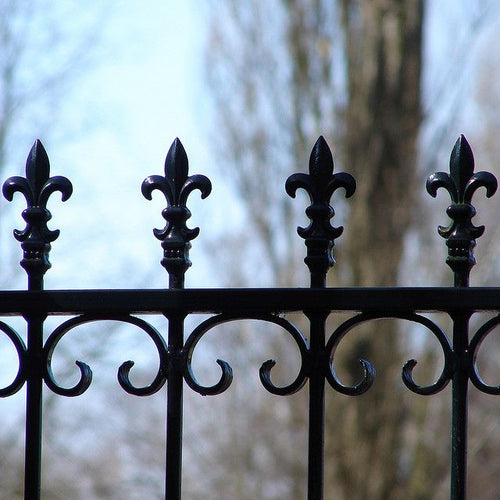 6 Victorian Era Fence Styles - For Historic Homes