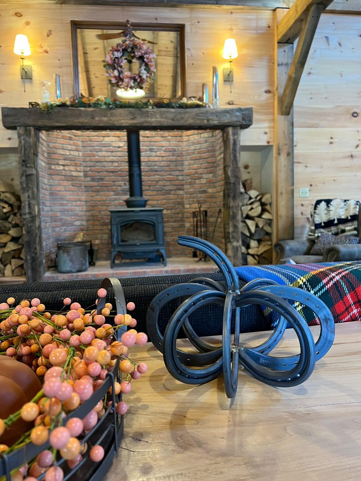 Horseshoe Pumpkin - Arc and Hammer